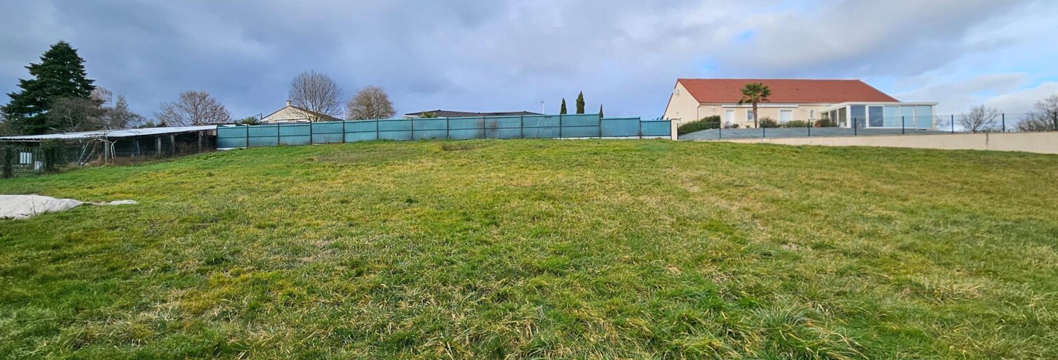Terrain  1251 m² à vendre à Charmeil (03110)