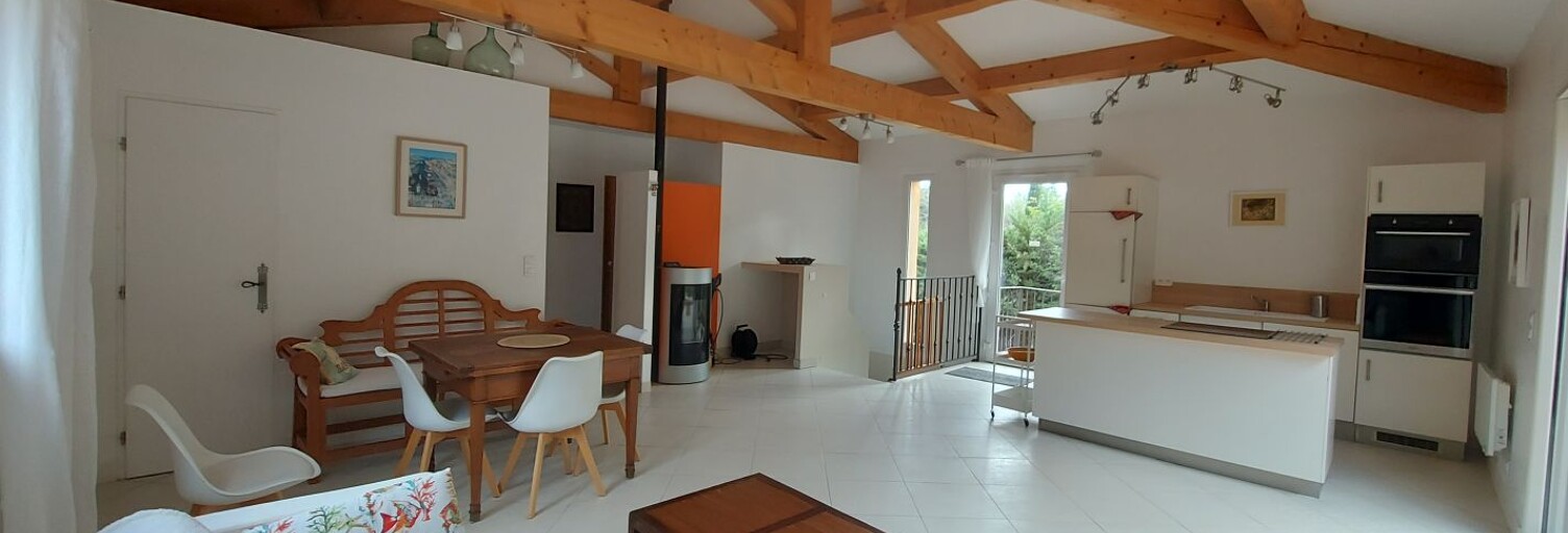 Maison 5 Pièces 132 m² à louer à Simiane-Collongue (13109)