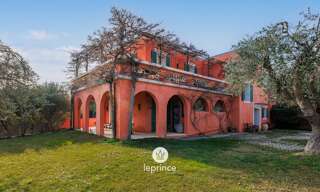 Maison 6 Pièces 263 m² à louer à Nice (06200)