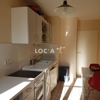 Appartement 3 pièces 900 €