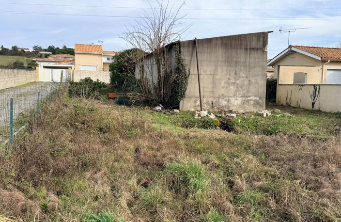ST ANDRE DE CUBZAC TERRAIN CONSTRUCTIBLE 580 m2 AVEC BÂTIMEN — photo 2
