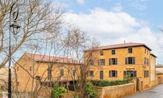 Maison 7 Pièces 256 m² à vendre à Ville-sur-Jarnioux (69640)