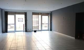 Commerce 2 Pièces 79 m² à louer à Nîmes (30900)