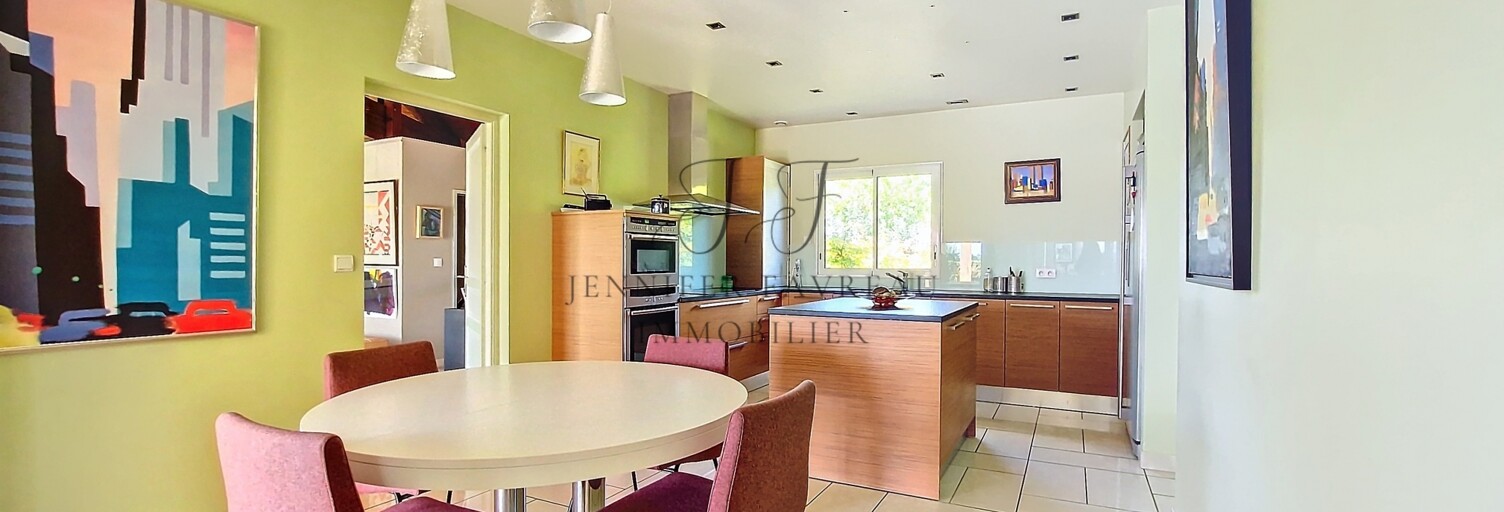 Maison 8 Pièces 257 m² à vendre à Tresses (33370)
