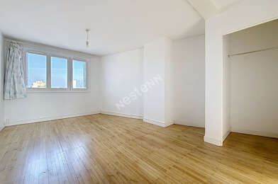 Appartement 3 pièces 730 €