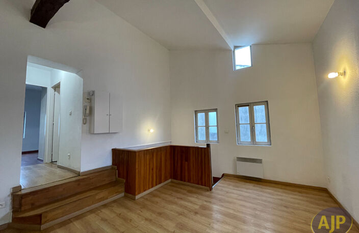 APPARTEMENT SAINTES - 3 pièce(s) - 63 m2 — photo 2