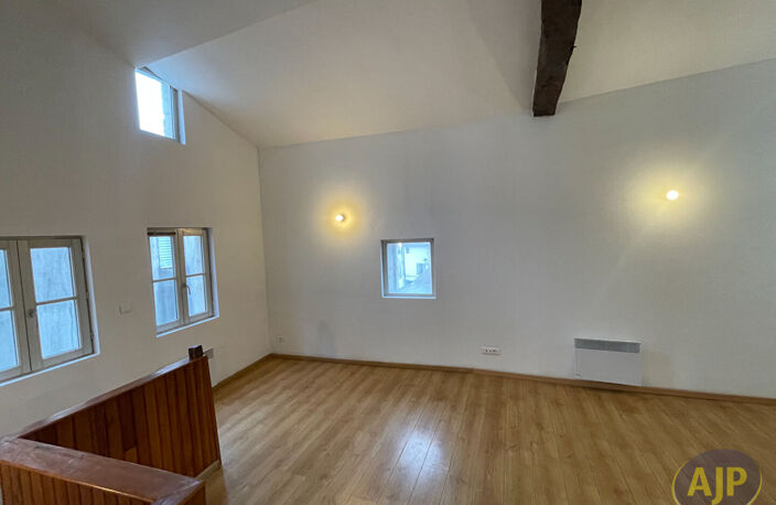 APPARTEMENT SAINTES - 3 pièce(s) - 63 m2 — photo 3