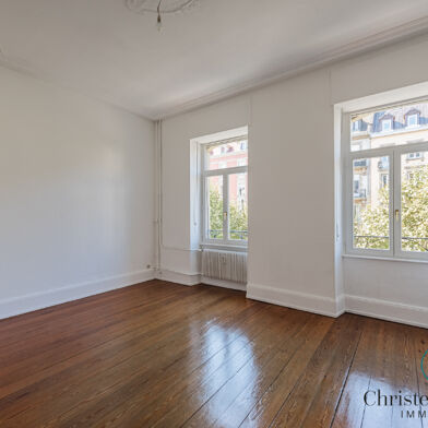 Appartement 4 pièces 1229 €