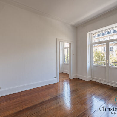 Appartement 4 pièces 1229 €