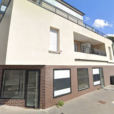 Commerce  239000 €