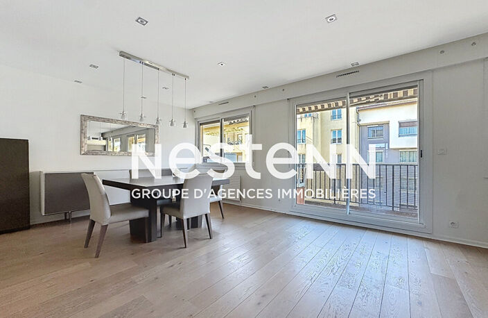 Grand Appartement Bron Type 5 pièces avec 3 chambres Balcon, Cave et Parking - 69500 BRON — photo 3