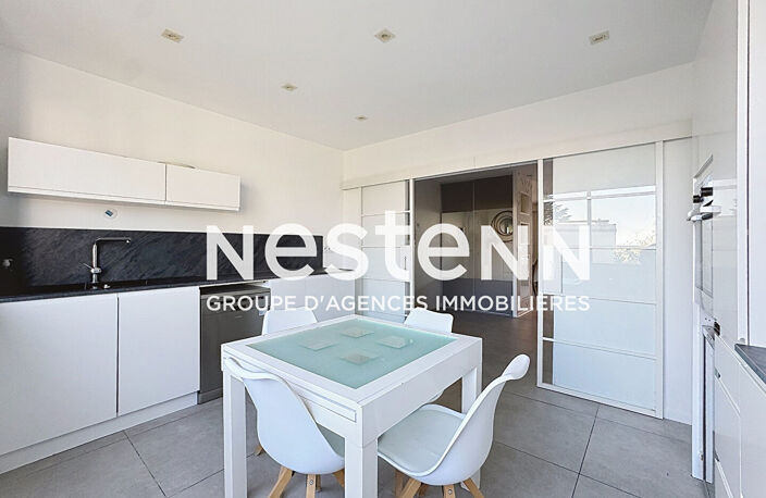Grand Appartement Bron Type 5 pièces avec 3 chambres Balcon, Cave et Parking - 69500 BRON — photo 4