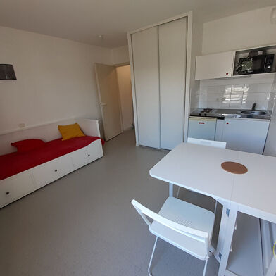 Appartement 1 pièces 330 €