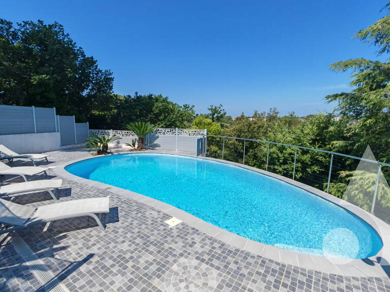SAINT-RAPHAEL SUPERBE VILLA CONTEMPORAINE AVEC PISCINE ET 5 CHAMBRES — photo 1