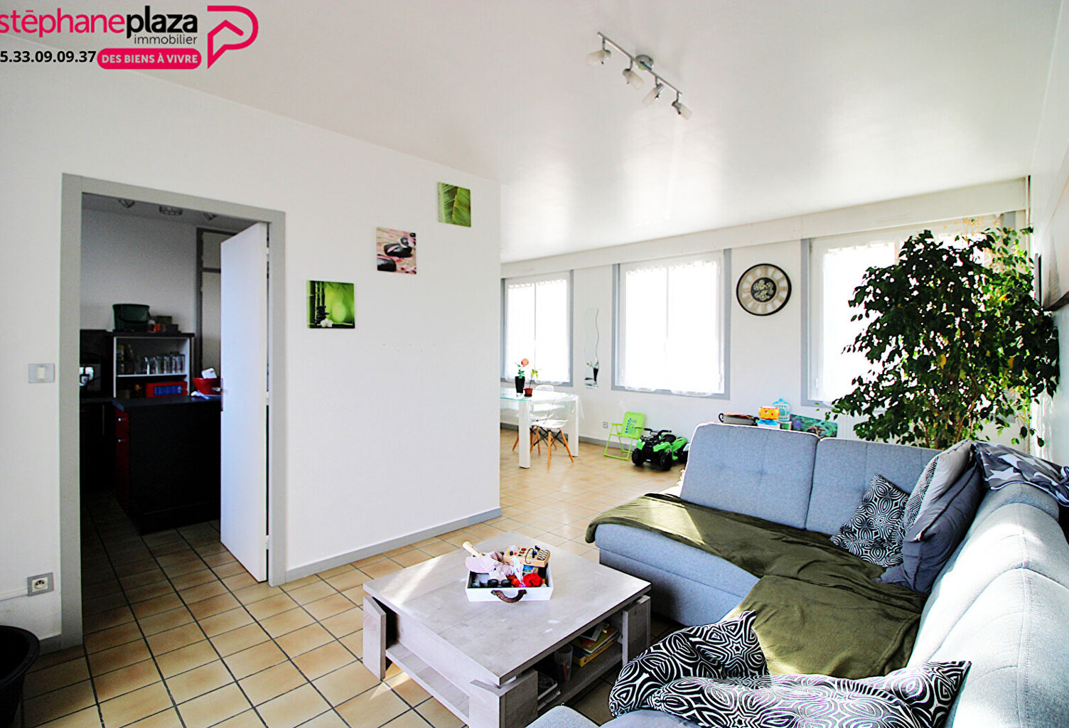 Appartement avec garage et jardin Targon 5 pièce(s) 123 m2 — photo 1