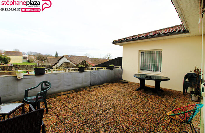 Appartement avec garage et jardin Targon 5 pièce(s) 123 m2 — photo 3