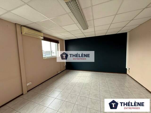 BUREAUX à LOUER — photo du bien