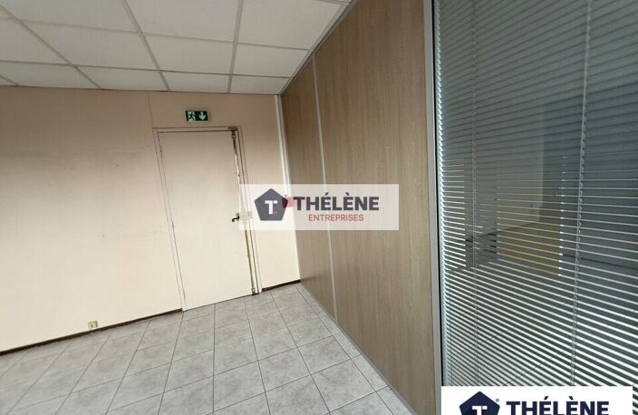 BUREAUX à LOUER — photo 3