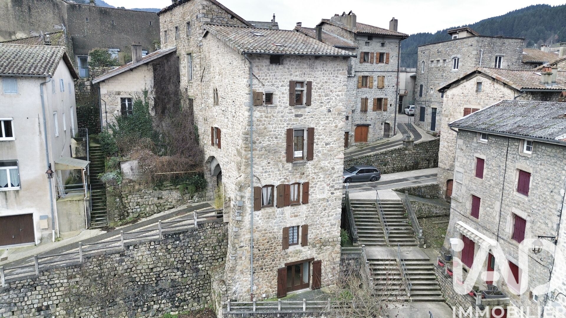 Le-Cheylard - 116m² - 9p. - 4ch.