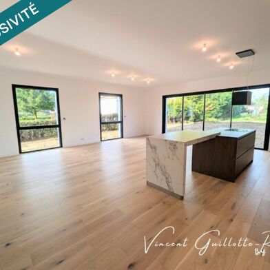 Maison 5 pièces 349900 €