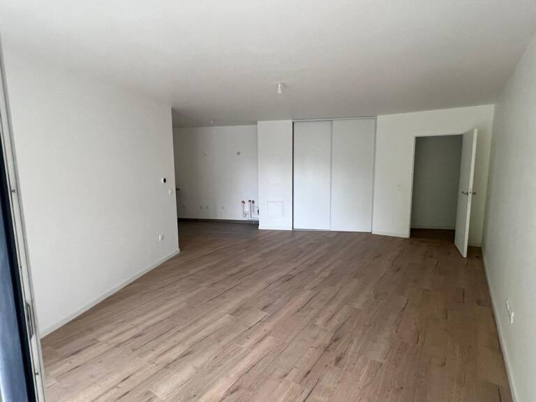 Un appartement neuf dans un écrin de verdure + 2 parkings — photo 1
