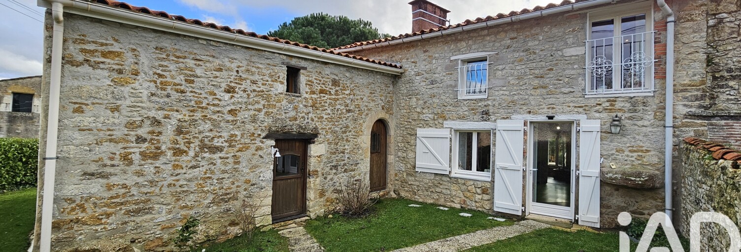 Maison 6 Pièces 161 m² à vendre à Saint-Martin-Lars-en-Sainte-Hermine (85210)