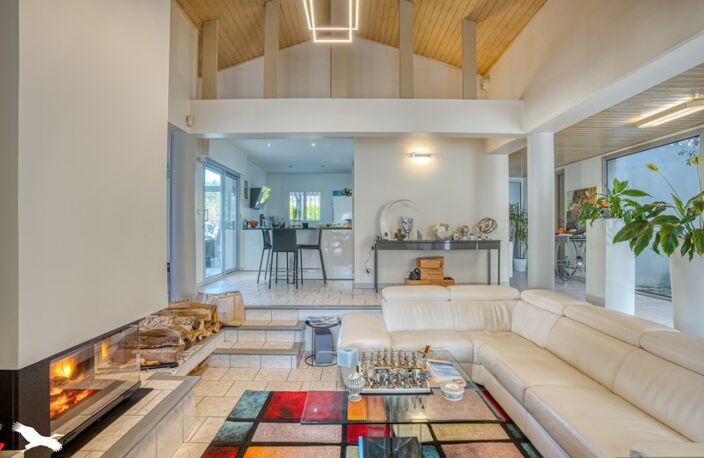 Contemporaine de 8 pièces principales — photo 4