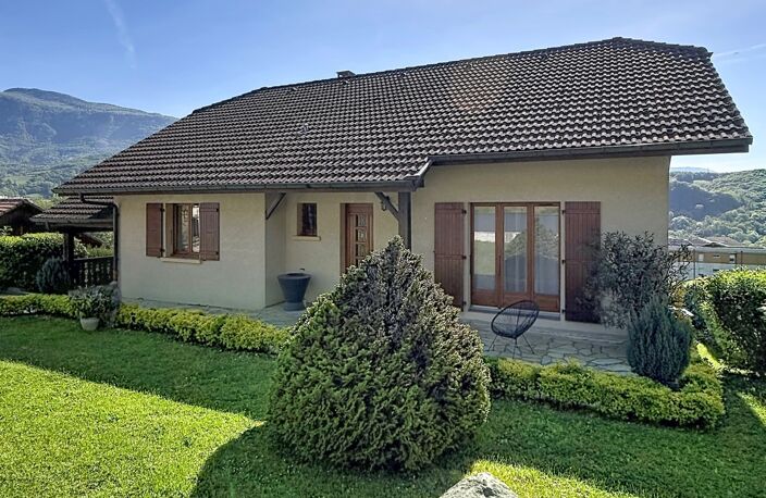 Vente Maison/villa 7 pièces — photo 2