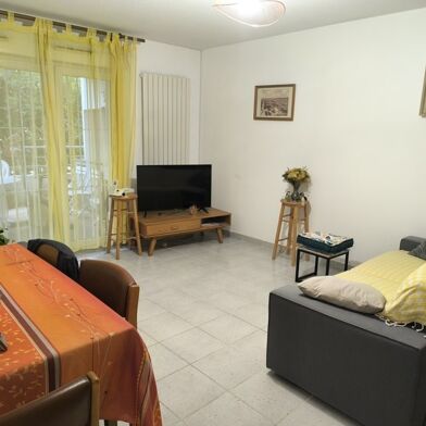 Appartement 3 pièces 234000 €