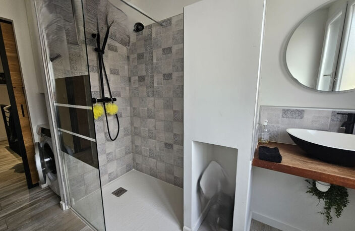 Maison intra-muros avec cour AIGUES MORTES — photo 2