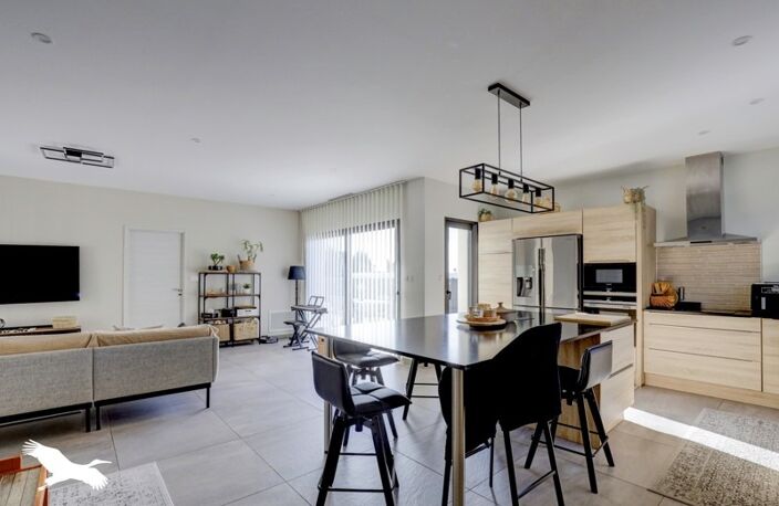 Contemporaine de 5 pièces principales — photo 3