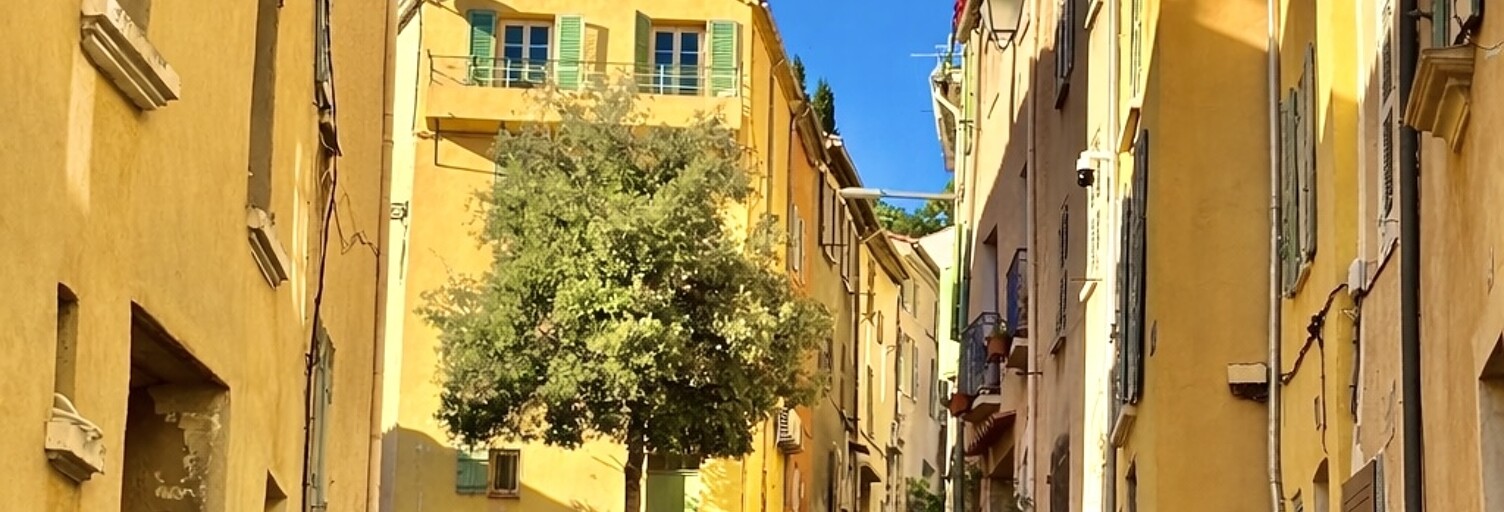 Immeuble  180 m² à vendre à Hyères (83400)