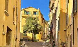 Immeuble  180 m² à vendre à Hyères (83400)