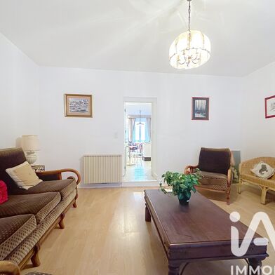 Appartement 5 pièces 302000 €