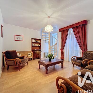 Appartement 5 pièces 302000 €