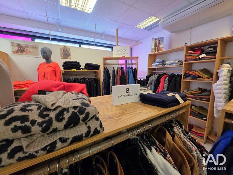 Vente Boutique/Local commercial 80 m&sup2; — photo 1
