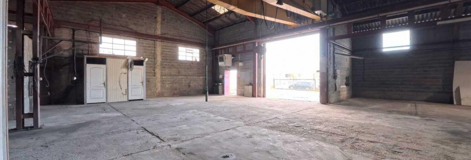 Commerce  702 m² à vendre à Ibos (65420)