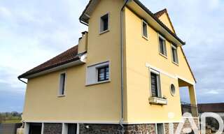 Maison 7 Pièces 130 m² à vendre à Saint-Santin-de-Maurs (15600)