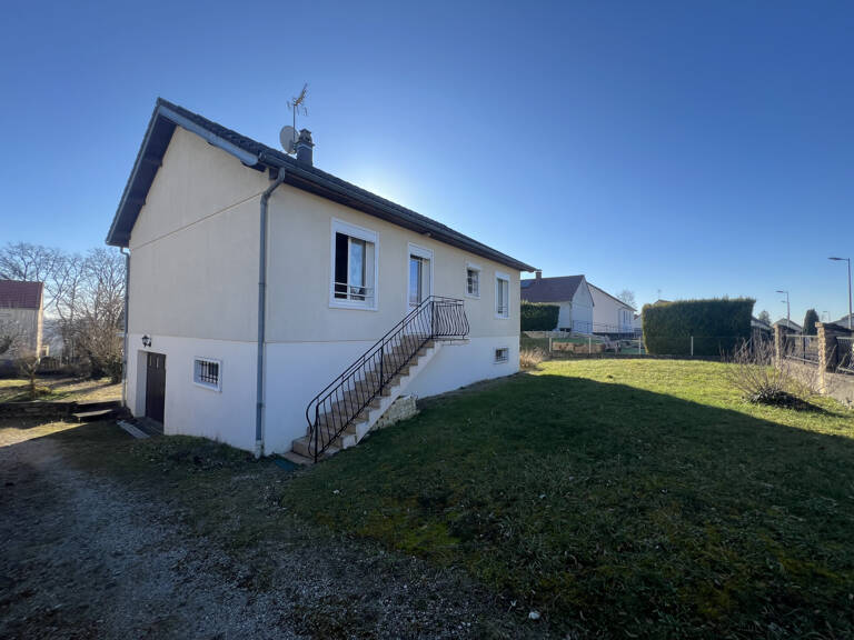 Maison dans un quartier pavillionaire — photo 1