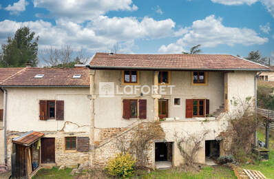 À vendre, La-Tour-de-Salvagny, ancien corps de ferme ! — photo du bien