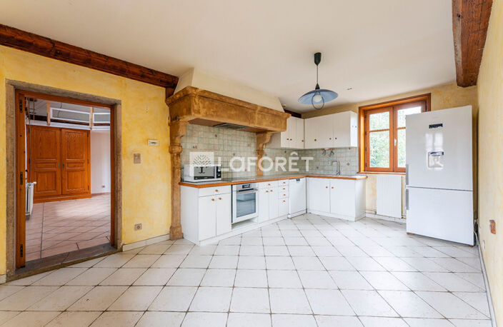 À vendre, La-Tour-de-Salvagny, ancien corps de ferme ! — photo 4