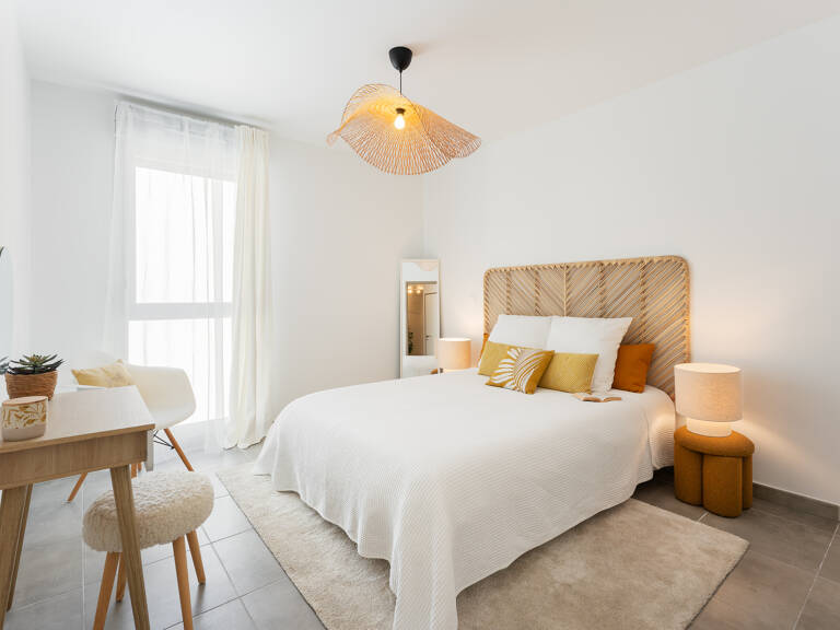 
        Appartement

        (3 à 4 pièces)

        (62 à 83 m²)
       — photo 1