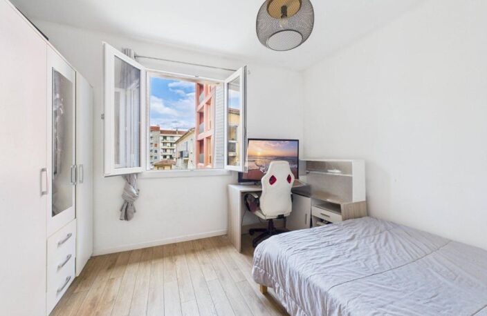 F3 A VENDRE RUE ANTOINE SOLLACARO AJACCIO — photo 4