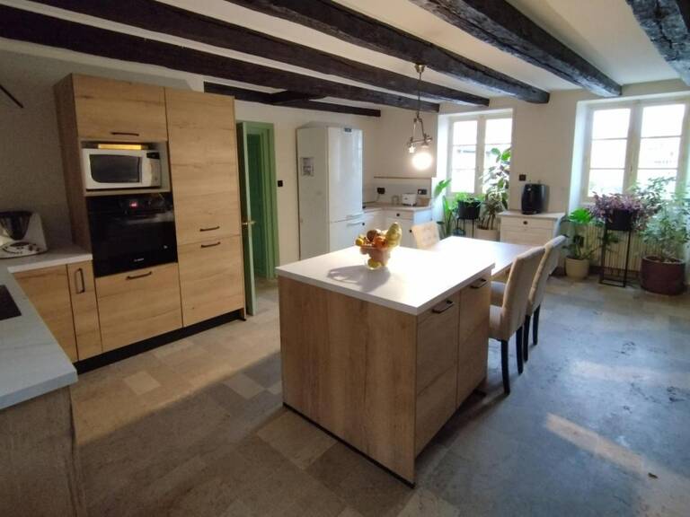 Chazelles, proche La Rochefoucauld. Maison de caractère de 223 m², 5 chambres, cour et grange — photo 1