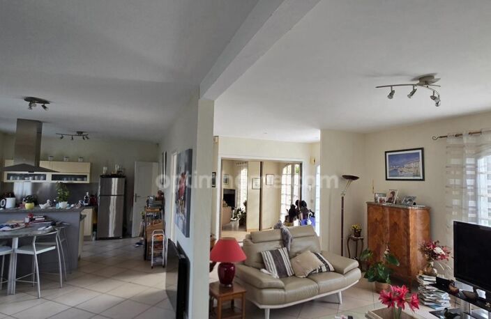 Maison de plain pied de 140m², 5 pièces, à vendre sur la commune de CESTAS (33) — photo 2