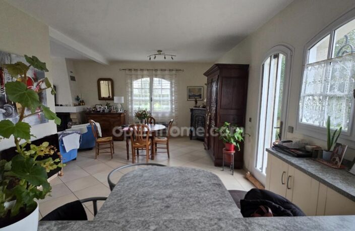 Maison de plain pied de 140m², 5 pièces, à vendre sur la commune de CESTAS (33) — photo 3