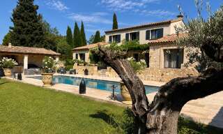 Maison 6 Pièces 257 m² à vendre à Paradou (13520)