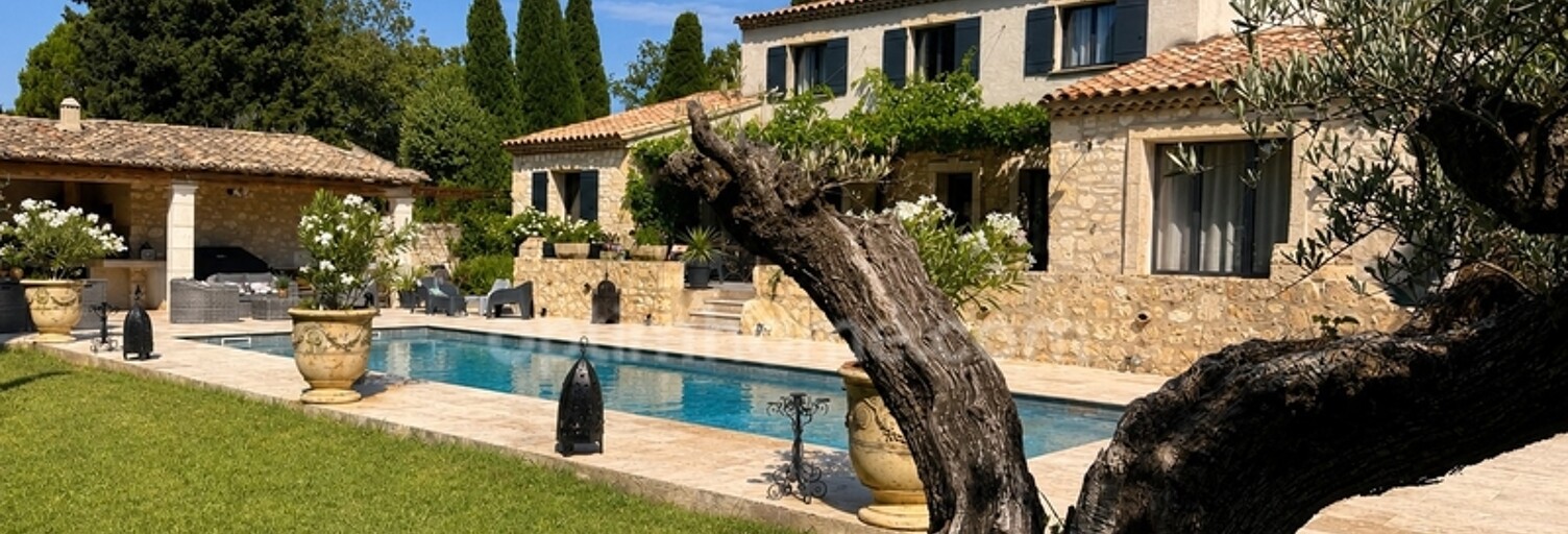 Maison 6 Pièces 257 m² à vendre à Paradou (13520)