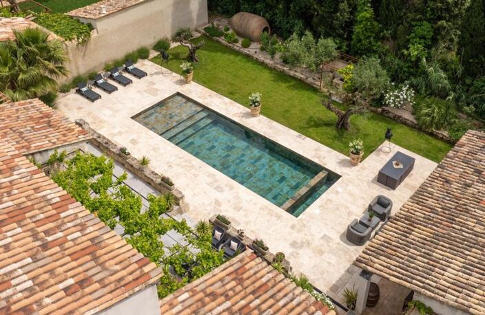 Mas en pierre 257 m2 1111 m2 de terrain, piscine chauffée au Paradou — photo 2