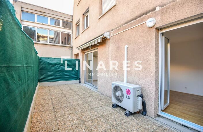 HUSSARDS - Appartement T2 40m2 - Terrasse 19m2 - Box - 13005 Bai — photo 3